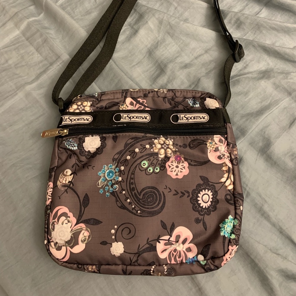 🌺leSportsac floral crossbody bag🌸